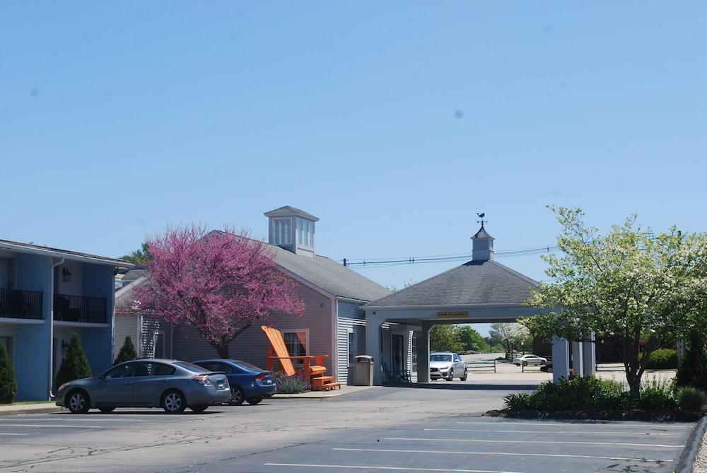 Howard Johnson By Wyndham Mystic Bagian luar foto